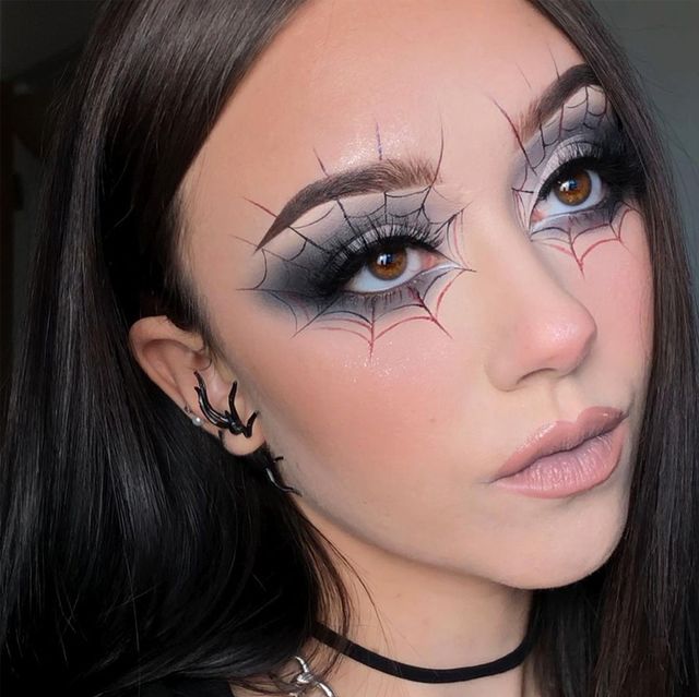 Halloween eye makeup